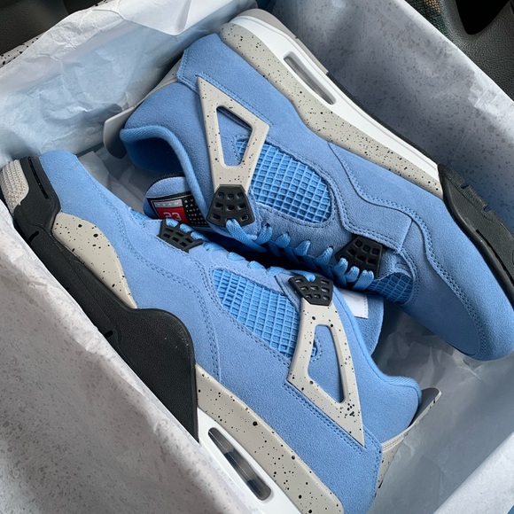 Air Jordan University Blue 4’s main image 4